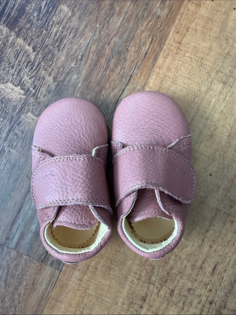 Classic Froddo Baby Walker Leather Shoes in Dusty Pink with Hook-and-Loop
